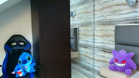 twinslovers_ online show from December 2025 04:19:02 AM