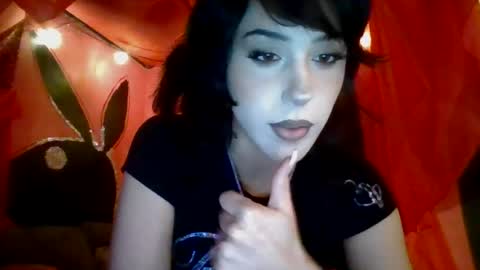 twizzytoxic22 online show from June 2026 04:31:01 AM