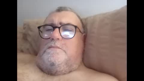 Snapshot of twohats2810 chatting on February 2026 04:35:01 PM twohats2810 online show from February 2026 04:35:01 PM