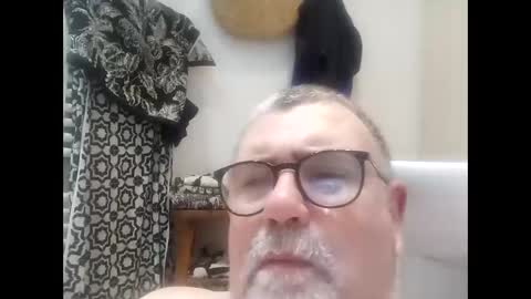 Snapshot of twohats2810 chatting on February 2026 08:23:01 PM twohats2810 online show from February 2026 08:23:01 PM