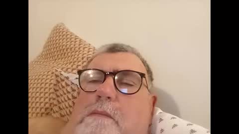 Snapshot of twohats2810 chatting on February 2026 07:25:02 PM twohats2810 online show from February 2026 07:25:02 PM
