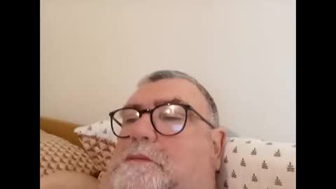 Snapshot of twohats2810 chatting on March 2026 10:21:01 AM twohats2810 online show from March 2026 10:21:01 AM