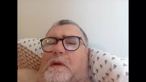 Snapshot of twohats2810 chatting on April 2026 08:08:01 AM twohats2810 online show from April 2026 08:08:01 AM