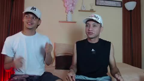 twohottrouble  online show from April 2026 09:37:01 PM