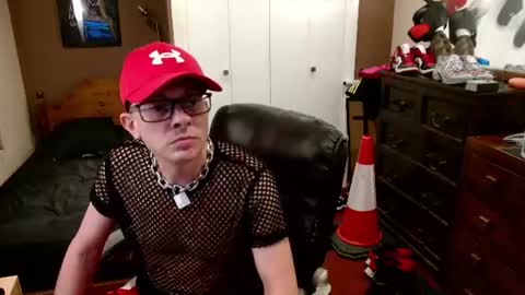Tye Upgood online show from July 2026 01:31:01 AM