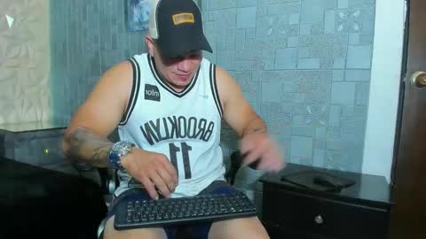 Tyleer Scot online show from March 2026 07:52:01 PM