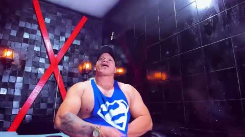 Tyleer Scot online show from April 2026 07:18:01 PM