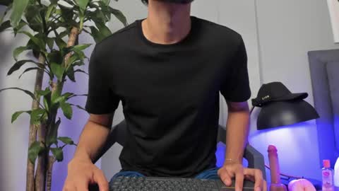 Tyler Fox online show from July 2026 02:06:02 AM