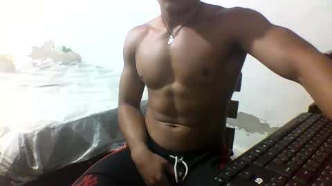 Snapshot of tyler_gold823 chatting on February 2025 04:52:01 PM Tyler online show from February 2025 04:52:01 PM