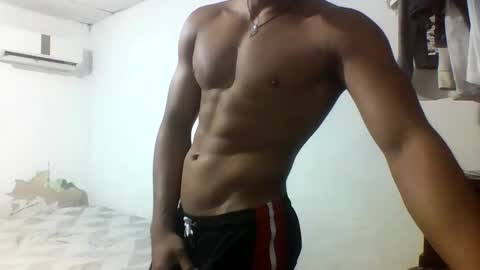 Snapshot of tyler_gold823 chatting on February 2025 01:59:02 PM Tyler online show from February 2025 01:59:02 PM