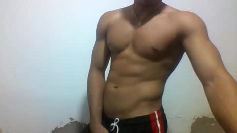 Snapshot of tyler_gold823 chatting on February 2025 01:05:01 PM Tyler online show from February 2025 01:05:01 PM