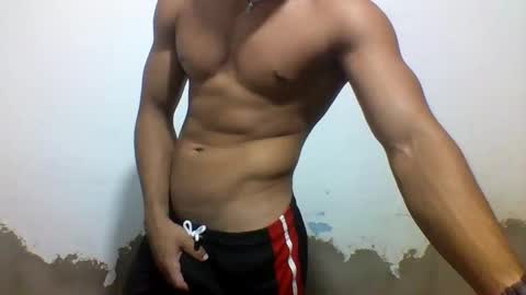 Snapshot of tyler_gold823 chatting on February 2025 04:44:01 PM Tyler online show from February 2025 04:44:01 PM