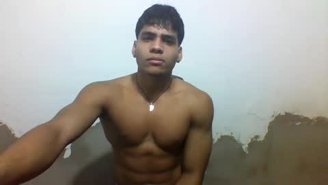 Snapshot of tyler_gold823 chatting on March 2025 01:38:02 PM Tyler online show from March 2025 01:38:02 PM