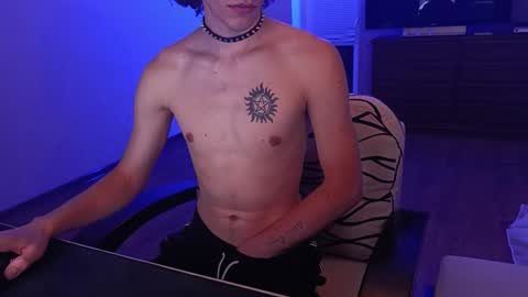 Snapshot of tyler_hack chatting on October 2025 06:51:01 PM Tyler and Chris online show from October 2025 06:51:01 PM