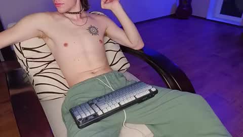 Snapshot of tyler_hack chatting on December 2025 03:17:01 PM Tyler and Chris online show from December 2025 03:17:01 PM