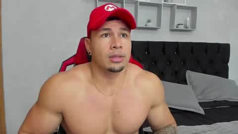 tyler_hank1 online show from June 2026 06:42:02 PM