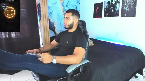 Snapshot of tyler_price01 chatting on September 2025 06:52:02 PM Tyler online show from September 2025 06:52:02 PM