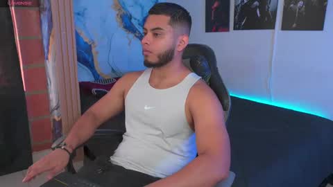 Snapshot of tyler_price01 chatting on October 2025 04:35:02 PM Tyler online show from October 2025 04:35:02 PM