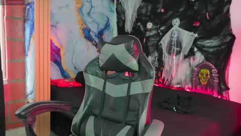 Snapshot of tyler_price01 chatting on October 2025 08:40:02 PM Tyler online show from October 2025 08:40:02 PM