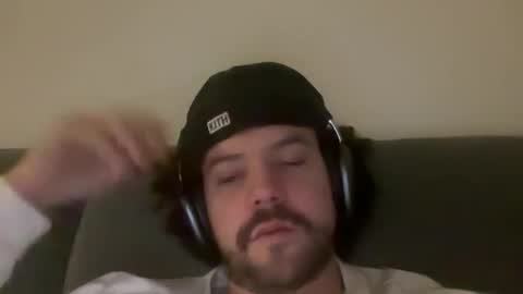 Tyleruzi online show from December 2024 10:41:01 PM