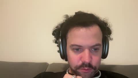 Tyleruzi online show from December 2024 10:27:02 PM