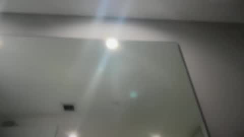 Tyleruzi online show from April 2026 09:37:02 PM