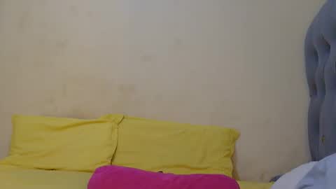 tynniee online show from February 2026 12:18:02 AM