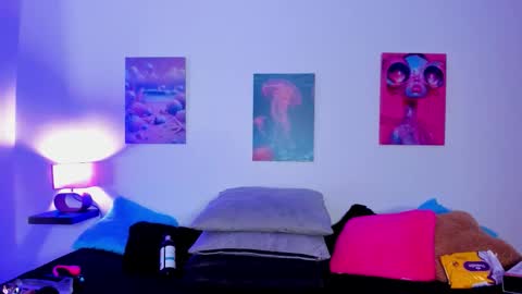 tyra   online show from December 2025 03:16:02 AM