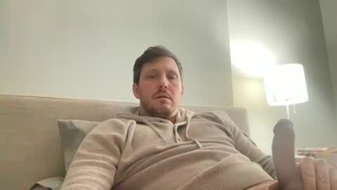 Snapshot of u28005 chatting on February 2025 10:00:01 PM u28005 online show from February 2025 10:00:01 PM