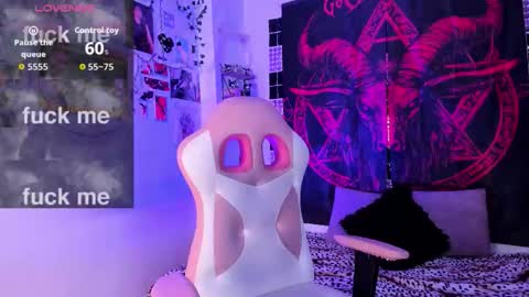 uchikydoll online show from February 2026 11:45:01 PM