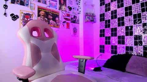 uchikydoll online show from February 2026 05:55:01 PM