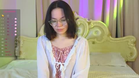 Lili online show from March 2025 07:37:02 PM