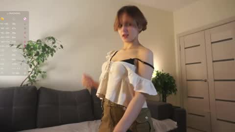 Lili online show from February 2026 05:00:02 PM