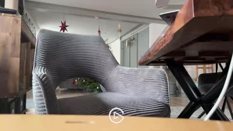 Snapshot of ueberdruck01 chatting on December 2025 10:52:02 AM ueberdruck01 online show from December 2025 10:52:02 AM