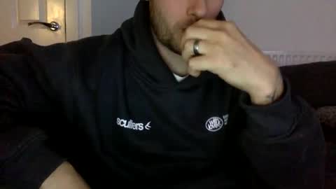 ukboy08x online show from April 2026 06:57:02 PM