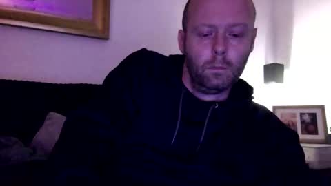 Snapshot of ukmatty3 chatting on December 2025 11:25:02 PM ukmatty3 online show from December 2025 11:25:02 PM