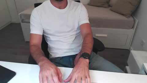 Snapshot of ulep chatting on October 2025 08:01:01 AM Ulep online show from October 2025 08:01:01 AM