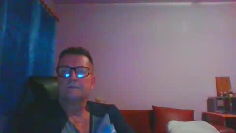 Snapshot of ulmeni4 chatting on December 2024 06:59:01 PM ulmeni4 online show from December 2024 06:59:01 PM