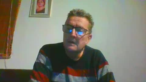 Snapshot of ulmeni4 chatting on January 2025 04:18:01 PM ulmeni4 online show from January 2025 04:18:01 PM