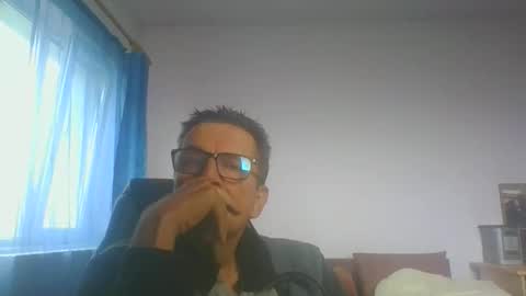 Snapshot of ulmeni7 chatting on October 2025 08:09:01 AM ulmeni7 online show from October 2025 08:09:01 AM