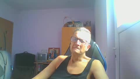 Snapshot of ulmeni7 chatting on November 2025 11:45:01 AM ulmeni7 online show from November 2025 11:45:01 AM