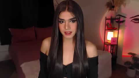 Snapshot of ultimatesexytrans chatting on February 2025 07:49:01 PM Alex online show from February 2025 07:49:01 PM