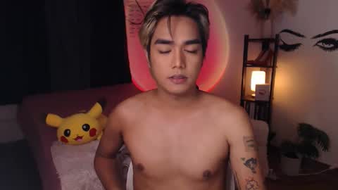 Snapshot of ultimatesexytrans chatting on February 2025 08:47:01 PM Alex online show from February 2025 08:47:01 PM