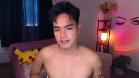 Snapshot of ultimatesexytrans chatting on March 2025 01:12:01 AM Alex online show from March 2025 01:12:01 AM