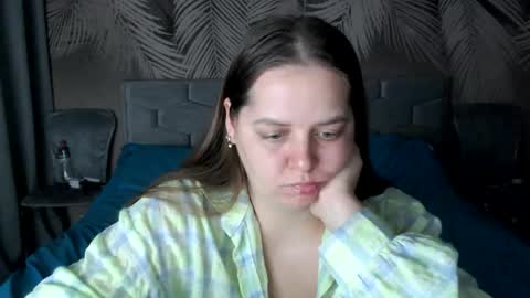 Snapshot of ulystar chatting on November 2025 08:35:02 AM Ulyana online show from November 2025 08:35:02 AM