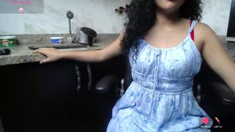 Snapshot of umatrayi_ chatting on November 2025 01:01:02 PM UMATRAYI online show from November 2025 01:01:02 PM