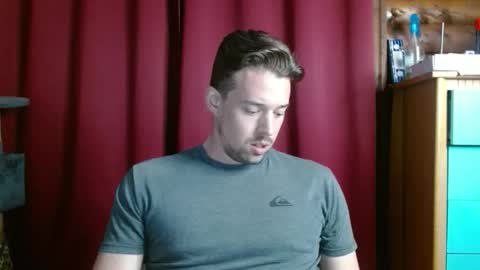 Snapshot of umphreak42 chatting on November 2025 10:19:01 PM Andrew online show from November 2025 10:19:01 PM