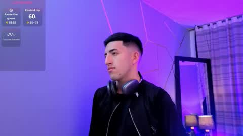 Snapshot of un_sluttyy chatting on December 2025 11:19:01 AM un_sluttyy online show from December 2025 11:19:01 AM