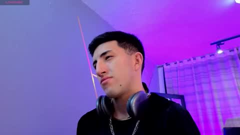 Snapshot of un_sluttyy chatting on December 2025 11:38:02 AM un_sluttyy online show from December 2025 11:38:02 AM