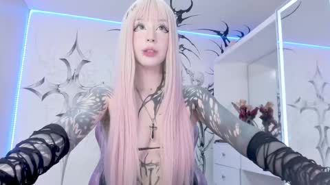 Snapshot of unachimbaherida chatting on February 2025 03:45:02 AM Elle Danielle  online show from February 2025 03:45:02 AM